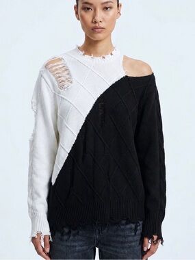 Decker Knit Distressed Womens Sweater S Black White Cold Shoulder Oversized